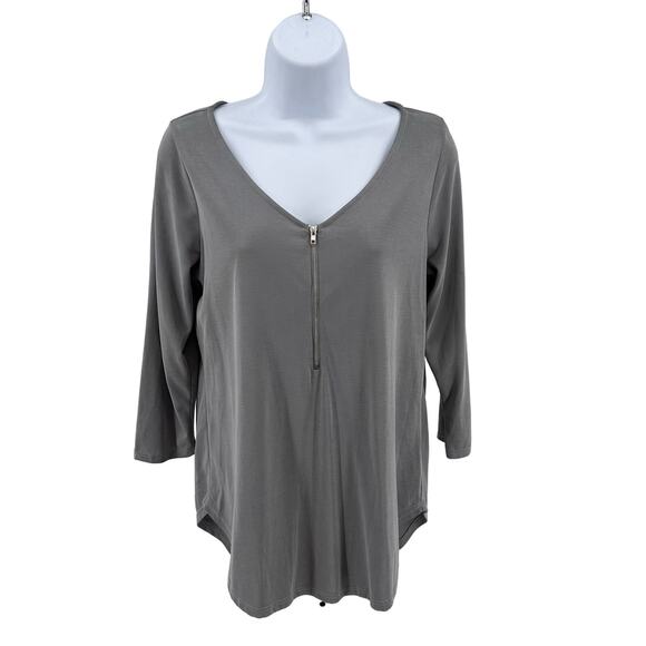 Green Envelope Gray 3/4 Sleeve 1/4 Zip Front Top WMNS Small V-neck Hi-Low Shirt - Picture 1 of 5